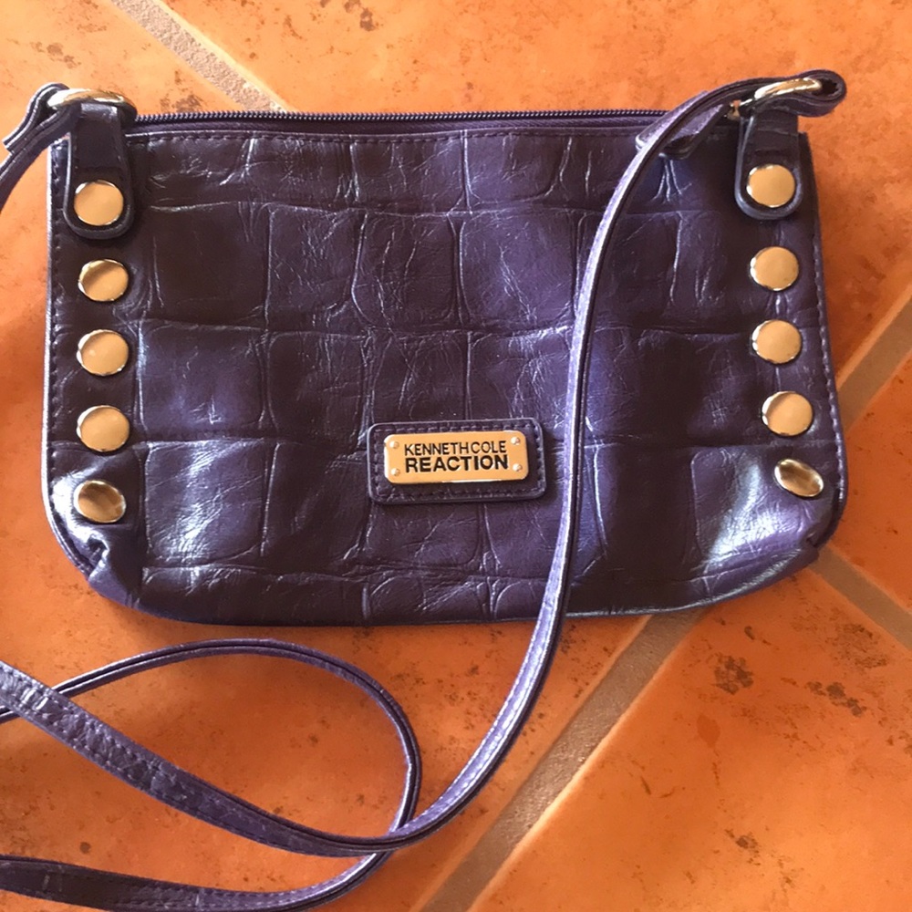 ⬇️ Kenneth Cole Leather Purse